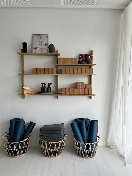 AKASHA YOGA STUDIO en Oleiros