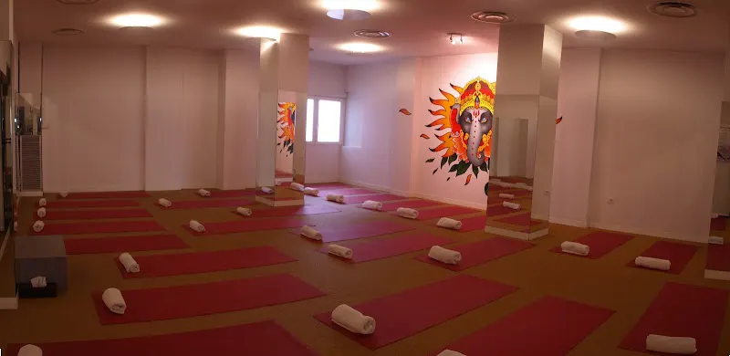 Bikram Yoga Spain - Centro de yoga en Coruna (A) - foto 2