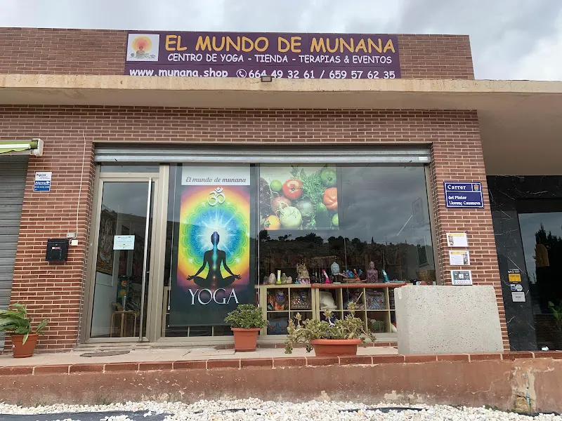 EL MUNDO DE MUNANA