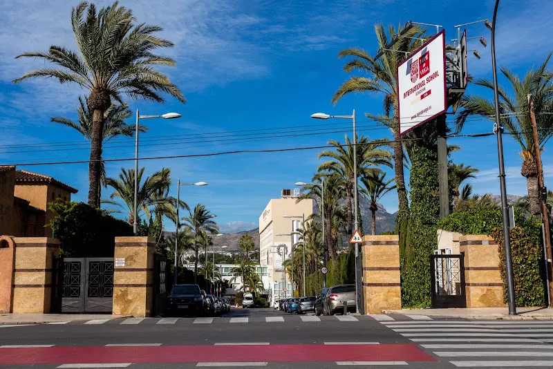 Escuela RYLS YOGA || Con Rosa Yoga Lifestyle - Benidorm