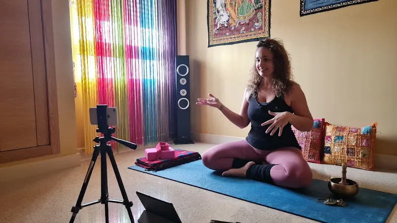 Yoga Estudio Sirsásana - Centro de yoga en Elche - foto 2