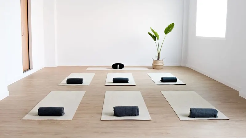 KALMA YOGA - Centro de Yoga en Almería - Centro de yoga en Almería - foto 2