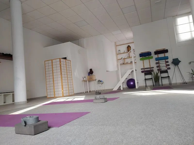 Shakti Yoga - Centro de yoga en Marchena - foto 2
