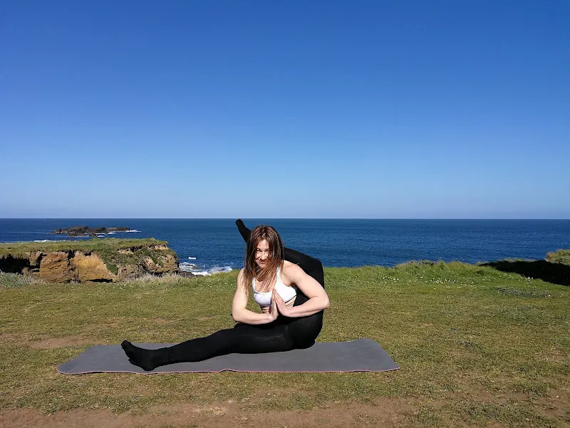 Olena Kolarova Yoga