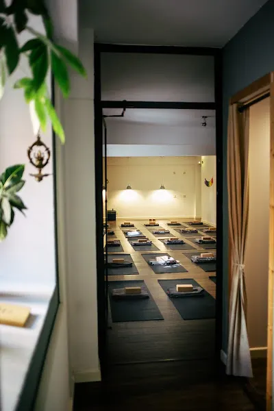 The Mysore Shala | Madrid Ashtanga Yoga - Centro de yoga en Madrid - foto 2