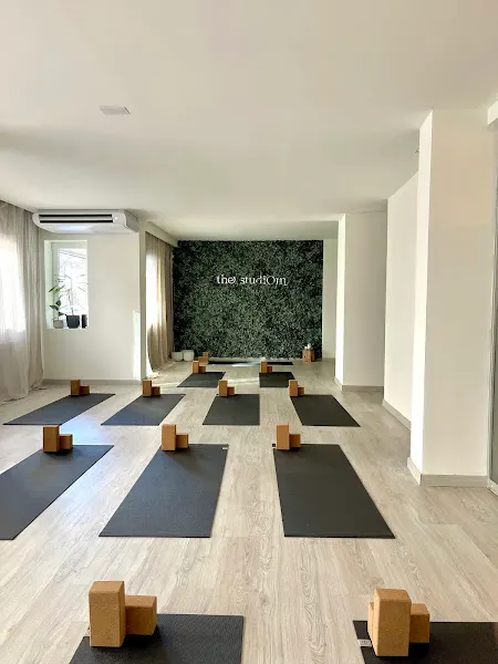 the studiOm Yoga - Centro de yoga en Madrid - foto 2
