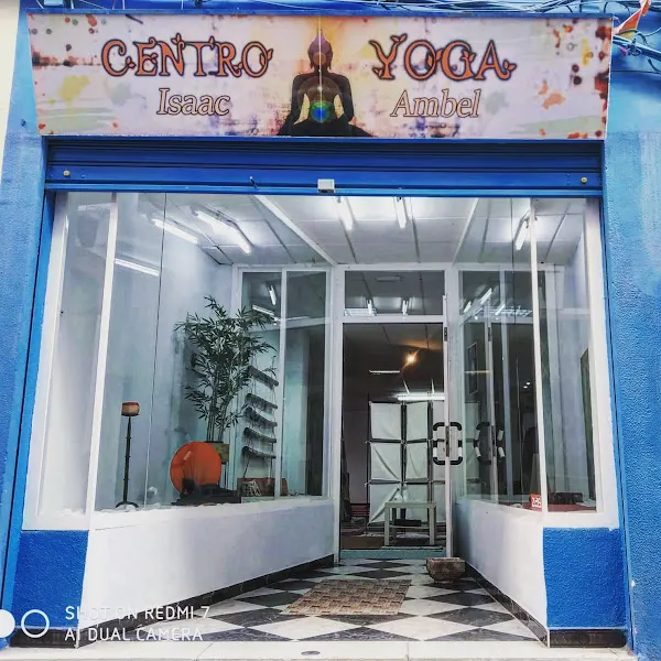 Yoga Badajoz Isaac Ambel - Centro de yoga en Badajoz - foto 2