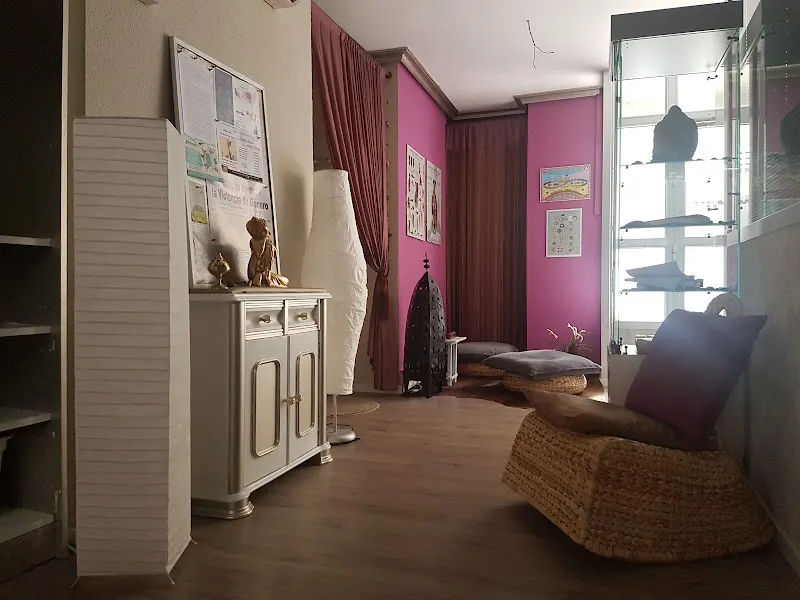 OM Daya Clases de Yoga en Badajoz - Centro de yoga en Badajoz - foto 2