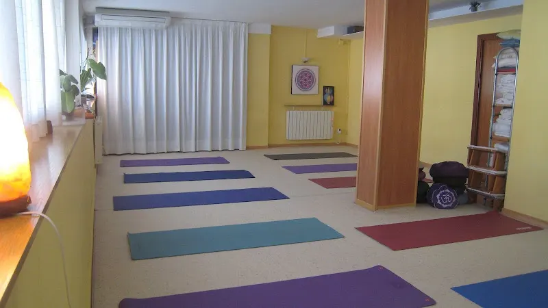 Centro de Yoga Ananda-Kanda - Centro de yoga en Sant Feliu de Llobregat - foto 2