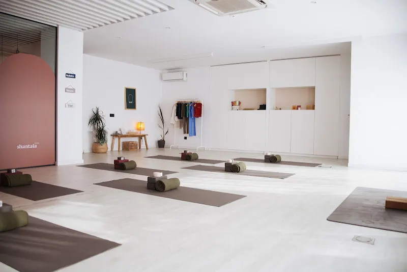 Shantala Yoga - Centro de yoga en Montcada i Reixac - foto 2
