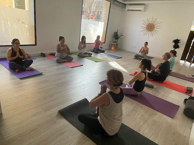 LESTUDI -YOGA- - Centro de yoga en Premiá de Mar - foto 2