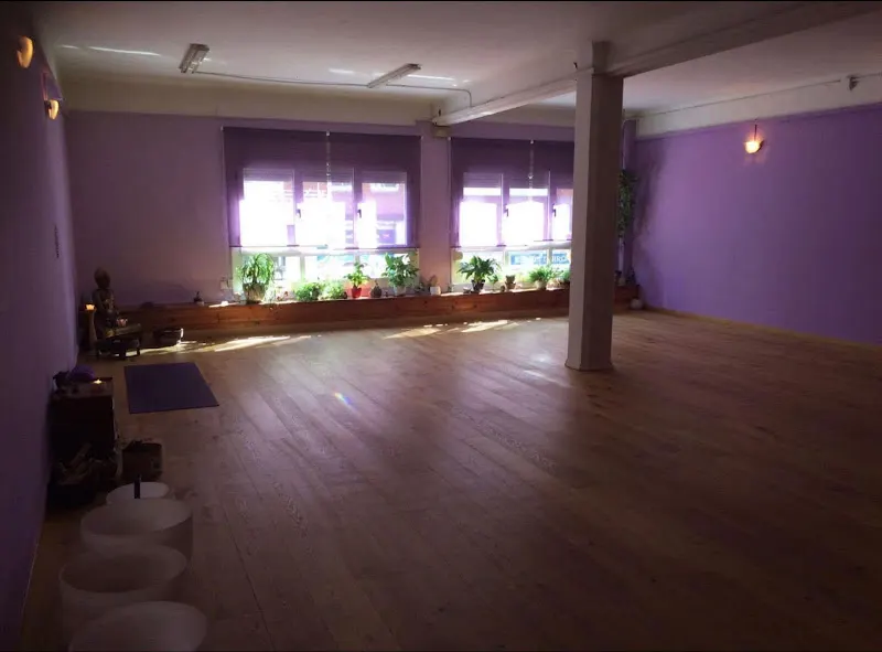 Kaivalya Escuela de Yoga