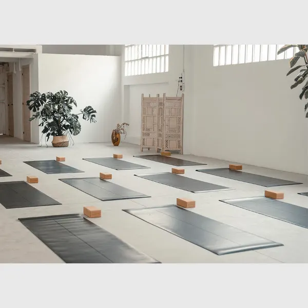 MANA YOGA LOFT SANT JUST - Centro de yoga en Esplugues de Llobregat - foto 3