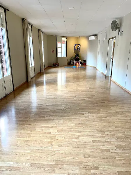 Yoga Mandir - Centro de yoga en Barcelona - foto 2