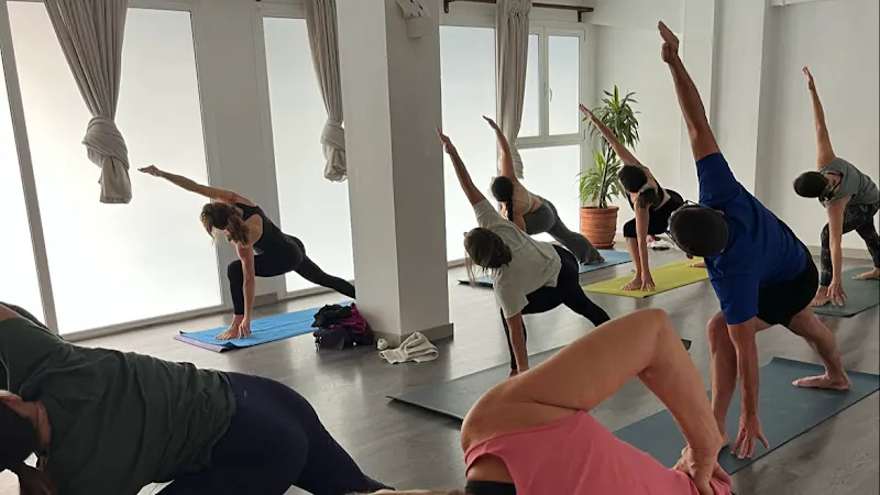 Ashtanga Yoga St. Cugat - Centro de yoga en Sant Cugat del Vallès - foto 2