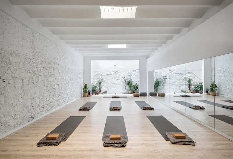 Grow Yoga Barcelona - Centro de yoga en Barcelona - foto 3