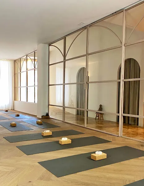 Hatha Yoga Estudio - Centro de yoga en Cornellà de Llobregat - foto 2