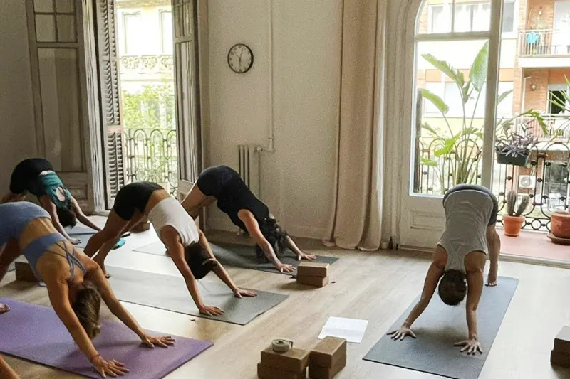 YOGA 108 - Centro de yoga en Barcelona - foto 2