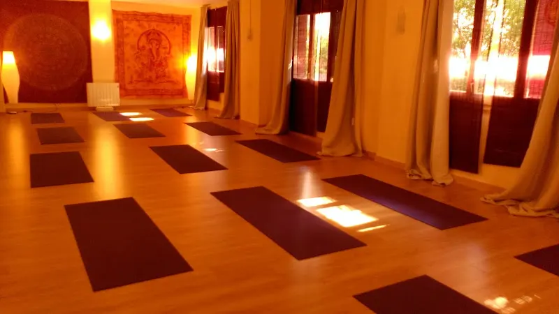 Estudio de Yoga Carmen Valle - Centro de yoga en Hospitalet de Llobregat (L) - foto 2