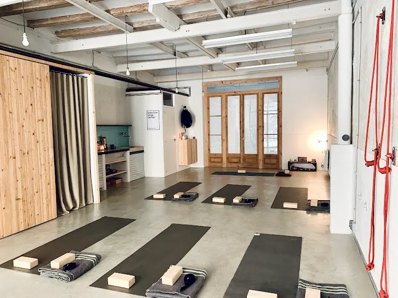 planetakalimath - Centro de yoga en Barcelona - foto 2