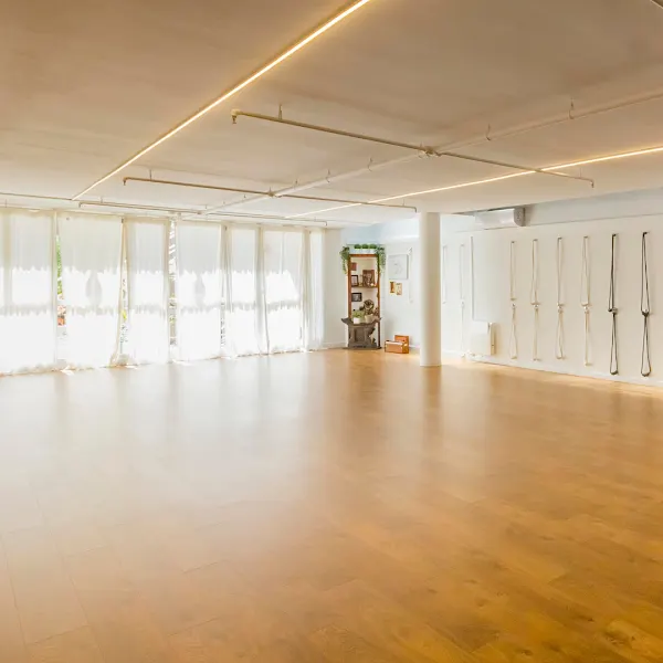 Hara Yoga Barcelona - Centro de yoga en Barcelona - foto 2