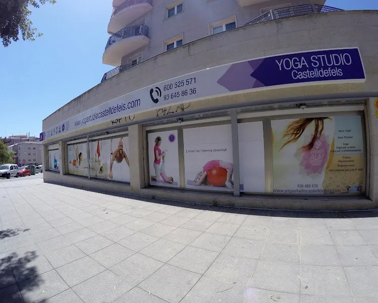 Espacio Aum - Yoga Studio - Castelldefels - Centro de yoga en Castelldefels - foto 3