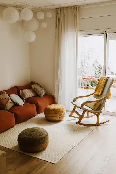 Alenar | Espacio de bienestar: yoga, creatividad y naturaleza en Vilanova i la Geltrú