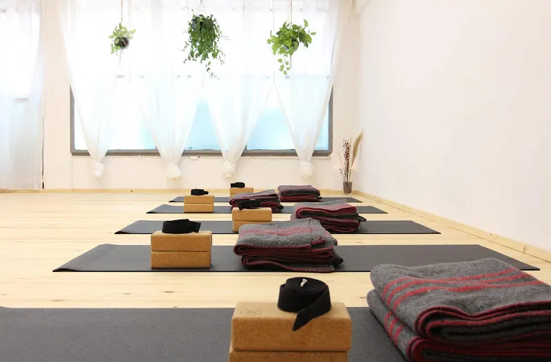 LotoYogaStudio - Centro de yoga en Barcelona - foto 2