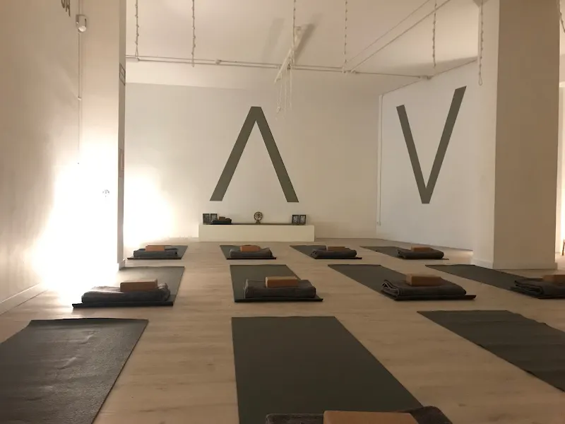 YogaOne Sagrada Familia - Centro de yoga en Barcelona - foto 3