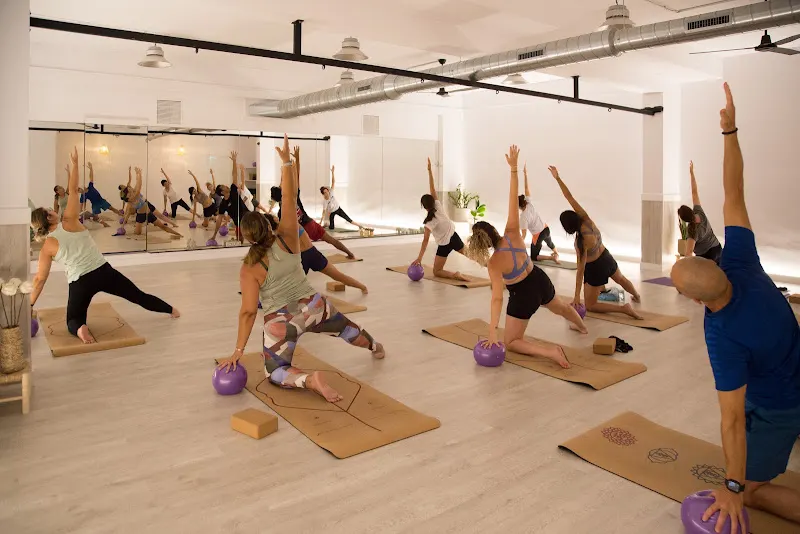 Fullness BDN - YOGA - Centro de yoga en Badalona - foto 2
