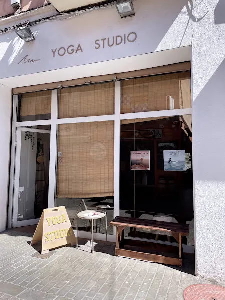 Marina Calero - Yoga & Barre Studio Badalona