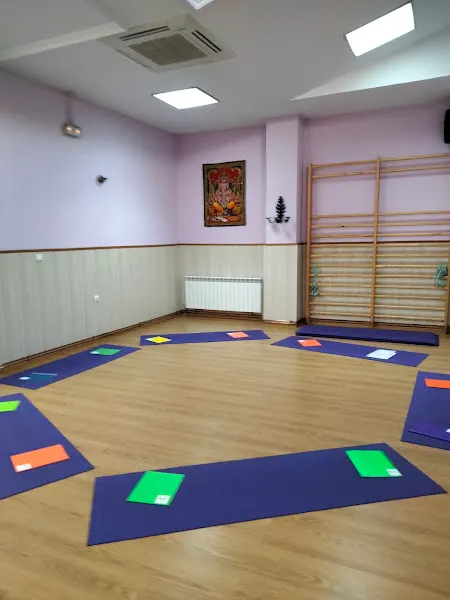 Yoga Devi - Valladolid