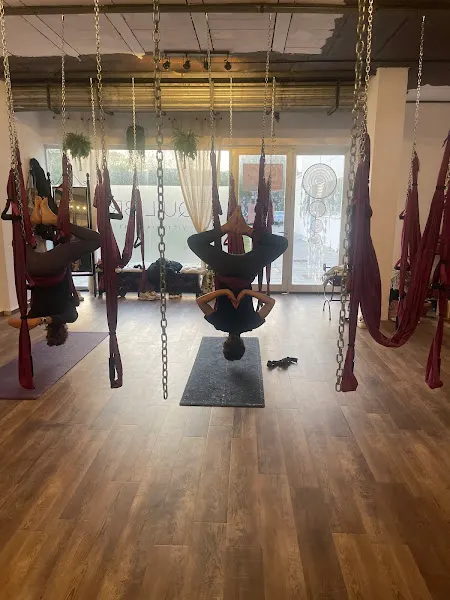 EQUILIBRIOHM Victoria Montiel