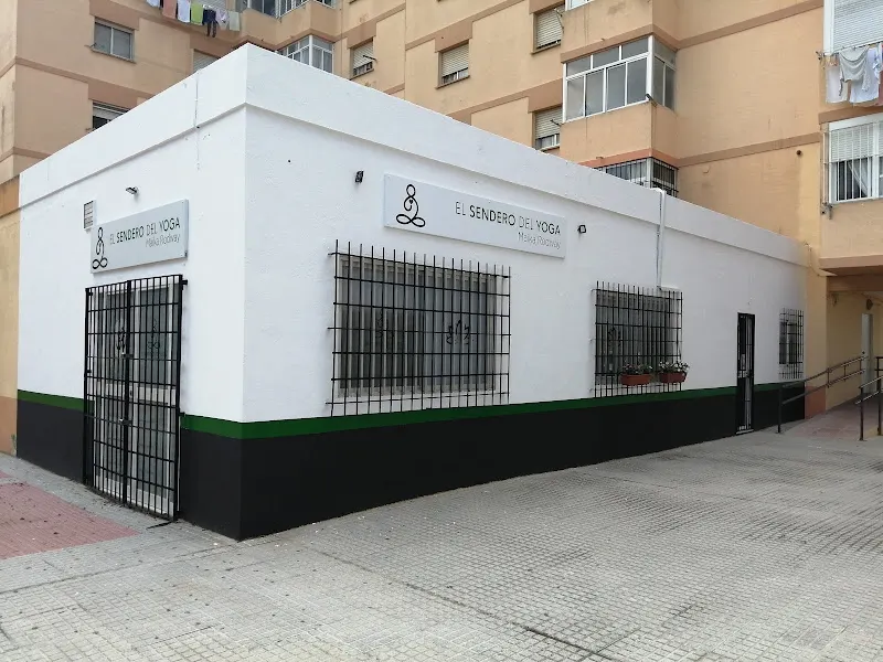 El Sendero del Yoga - Centro de yoga en San Fernando - foto 2
