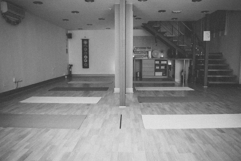 Bárbara Martínez Yoga y Terapias Naturales - Centro de yoga en Santander - foto 2