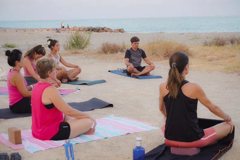 Yoga through the senses - YYH - Pau - Centro de yoga en Burriana - foto 2
