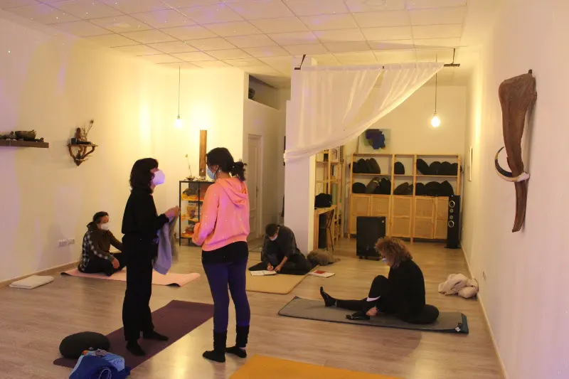 Udumbara Estudio de Yoga y Prácticas Ancestrales - Dos Hermanas