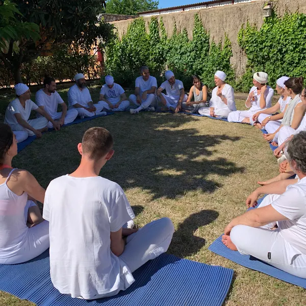 Omana Yoga - Centro de yoga en Figueres - foto 2