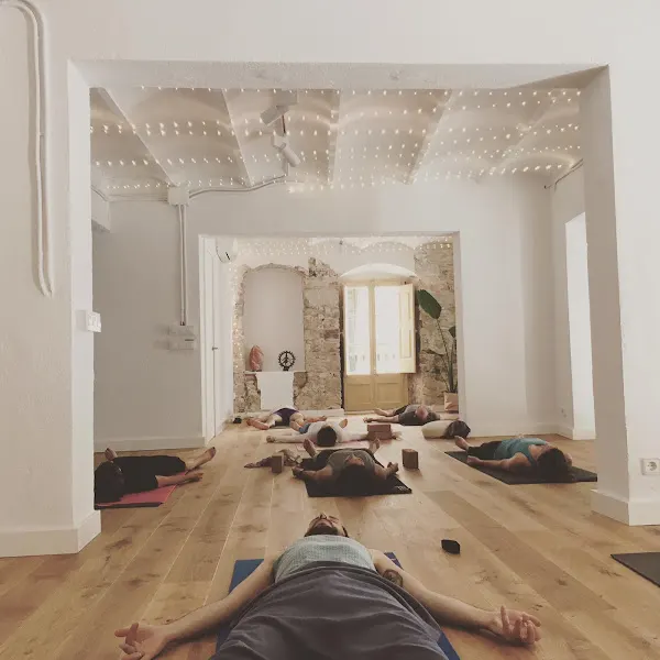 KREATIVE YOGA GIRONA - Centro de yoga en Girona - foto 2