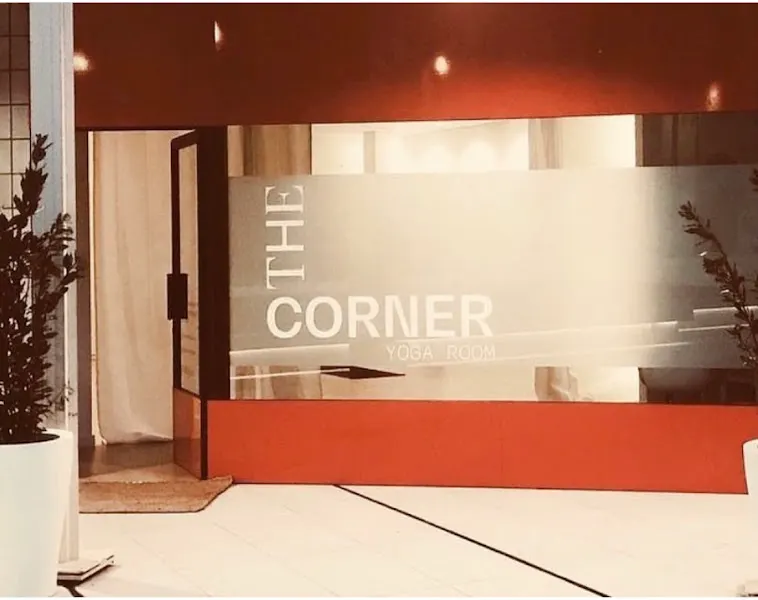 The Corner Yoga Room - Centro de yoga en Olot - foto 2