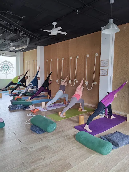 Yoga Torrent - Centro de yoga Sara Francés - Centro de yoga en Torrent - foto 2