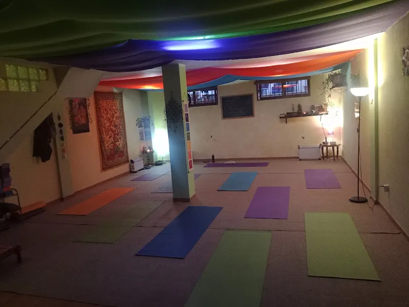 Surya Chandra Yoga - Asociación u organización en La Zubia - foto 2
