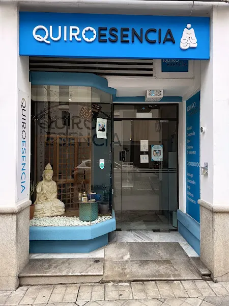 Quiroesencia yoga, masaje, y osteopatía Granada - Masajista en Granada - foto 2