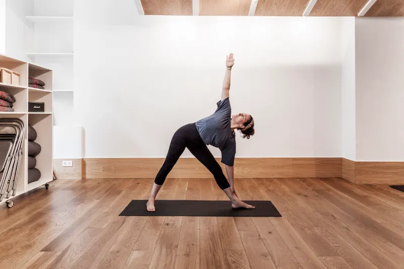 OMY Ondarreta Yoga - Centro de yoga en Donostia-San Sebastian - foto 2