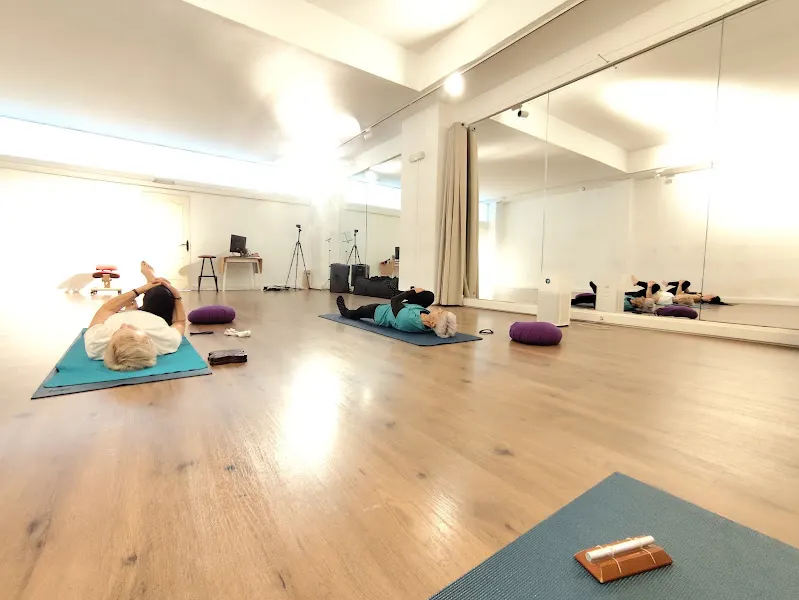 Yoga Beckles - Centro de yoga en Errenteria - foto 2