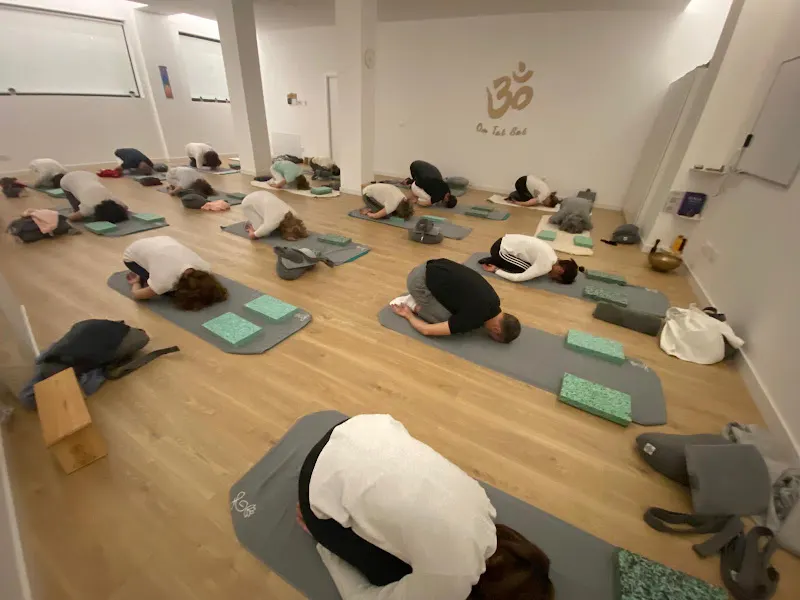 Escuela de Yoga en Barbastro. Arancha Buera - Centro de yoga en Barbastro - foto 2