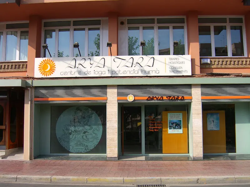 ARYA TARA Lleida, meditación, yoga consciente y mindfulness - Centro de yoga en Lleida - foto 2