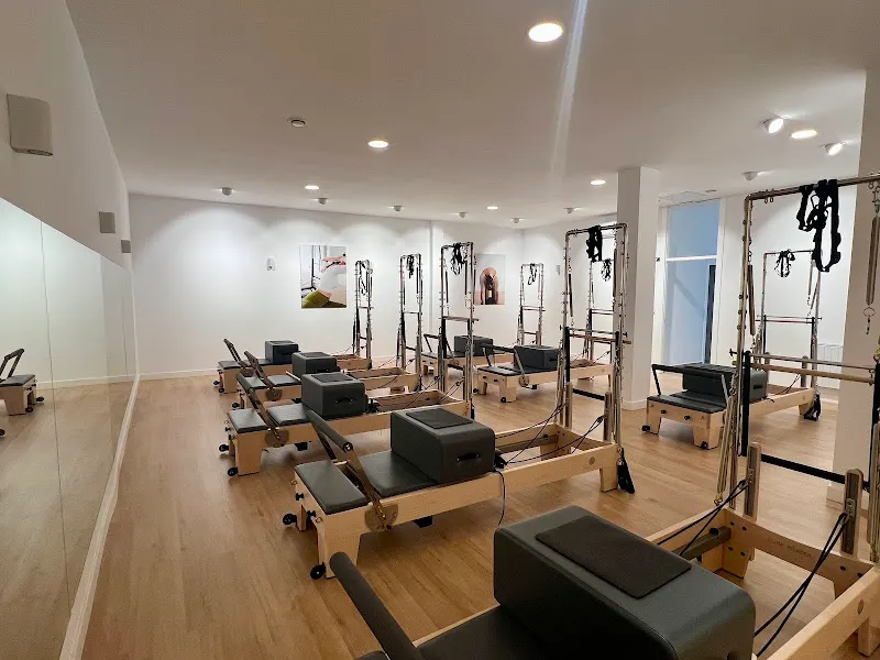 KAUR Estudio: Yoga, Pilates, Reformer & Wellness - Centro de pilates en Inca - foto 2