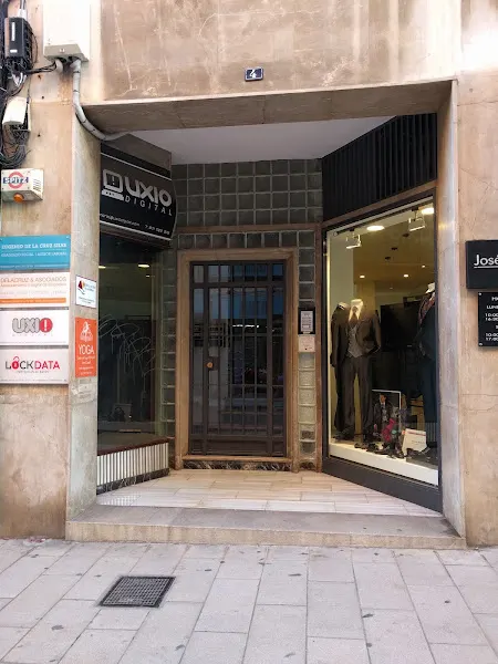 Centro de Yoga Iyengar Iván Castell - Centro de yoga en Palma - foto 2