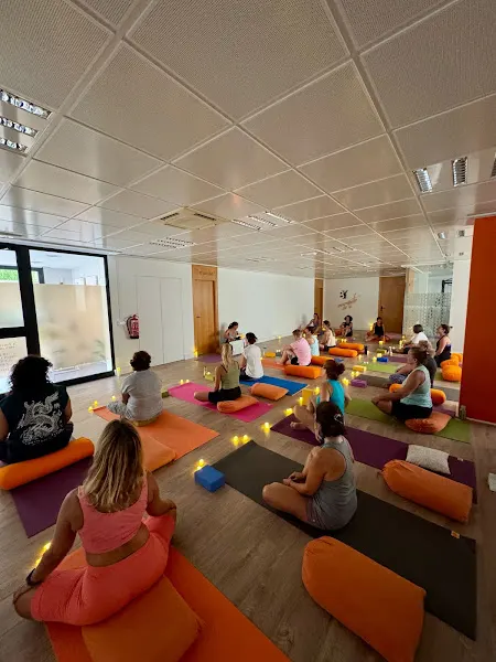 Be You. Body, mind & emotions - Centro de yoga en Palma - foto 2